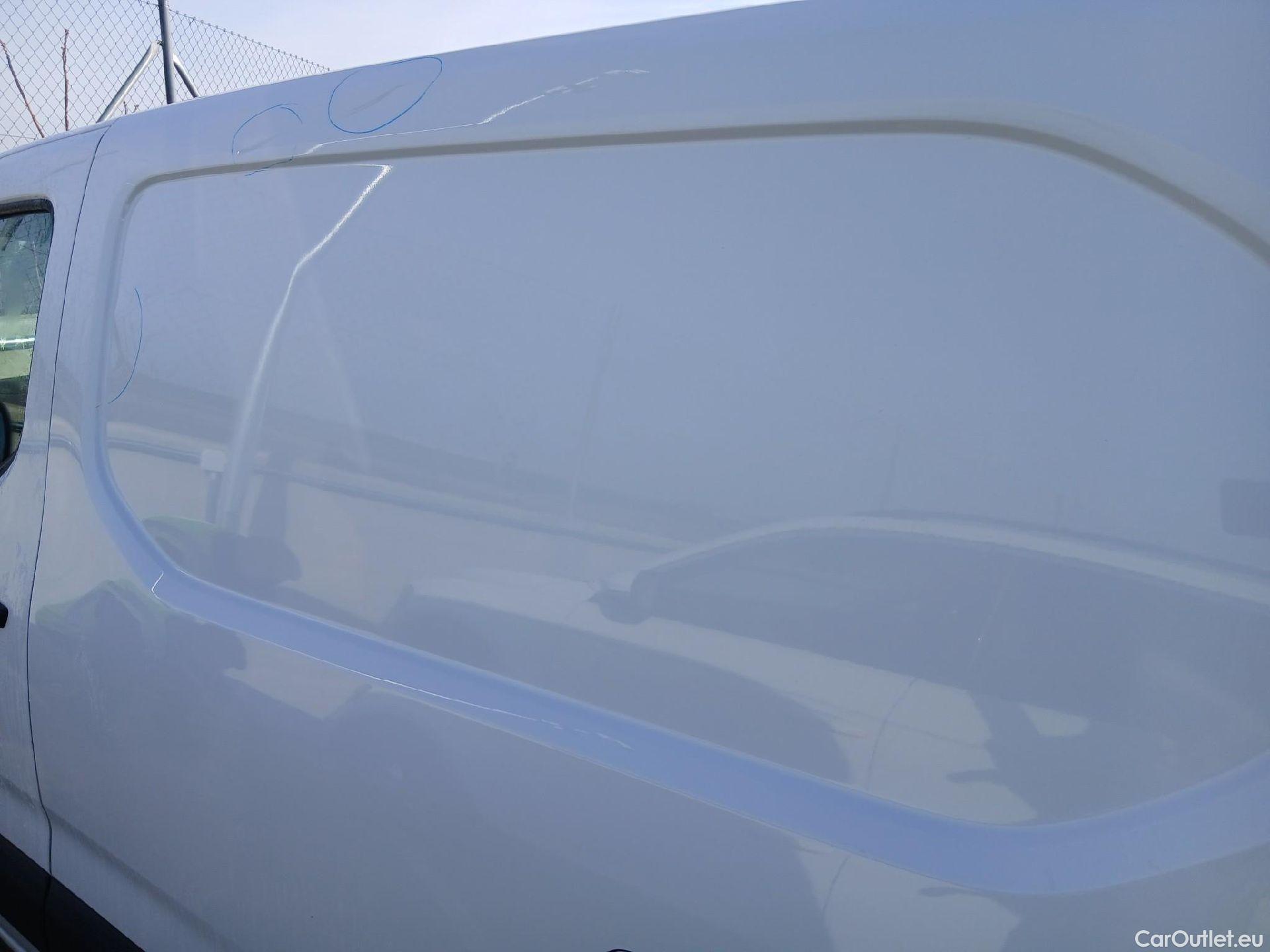  Citroen  Berlingo CITROEN  / 2018 / 4P / furgón derivado de turismo Talla M BlueHDi 100 #17