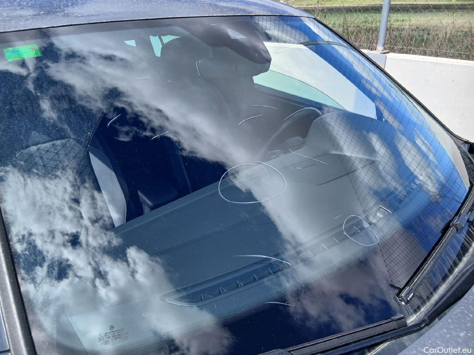  Volkswagen  Tiguan VOLKSWAGEN  / 2020 / 5P / todoterreno R-Line 2.0 TDI 110kW (150CV) DSG #4