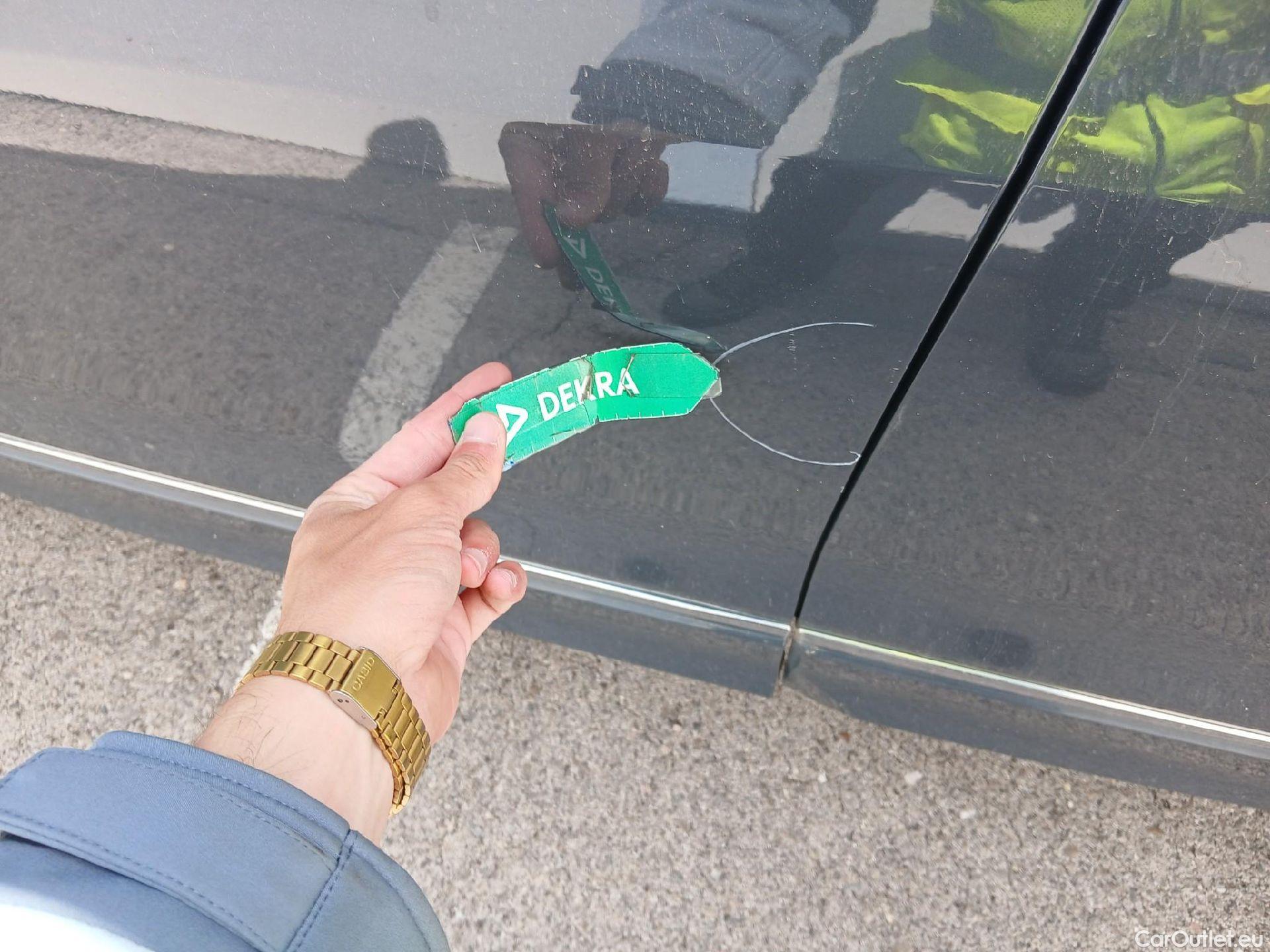  Volkswagen  Tiguan VOLKSWAGEN  / 2020 / 5P / todoterreno R-Line 2.0 TDI 110kW (150CV) DSG #18