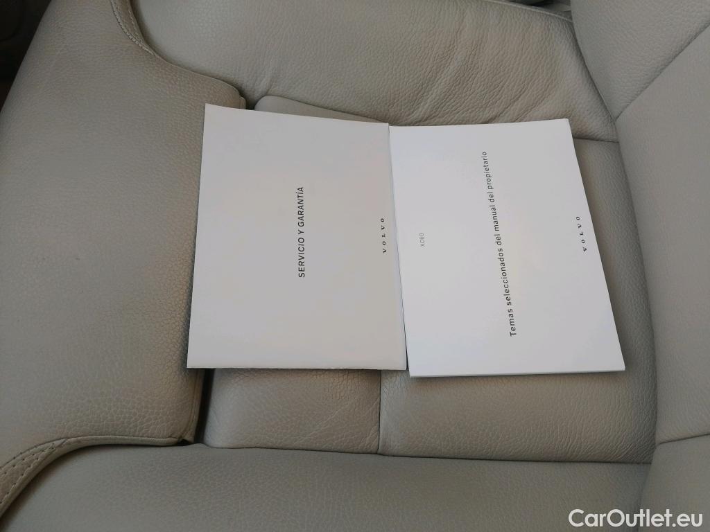  Volvo  XC60 VOLVO  todoterreno 2.0 B4 D Inscription Auto 200 CV  #8