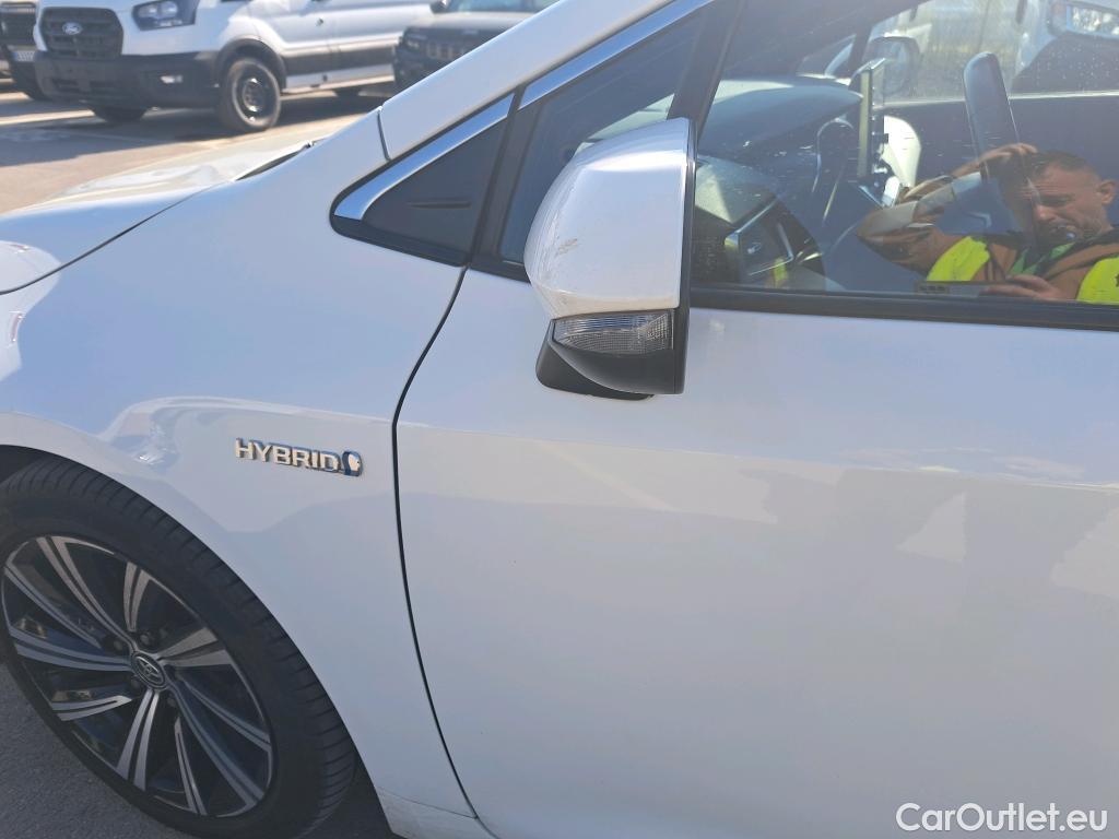  Toyota  Corolla TOYOTA  / 2020 / 5P / berlina con portón 2.0 180H STYLE E-CVT #14