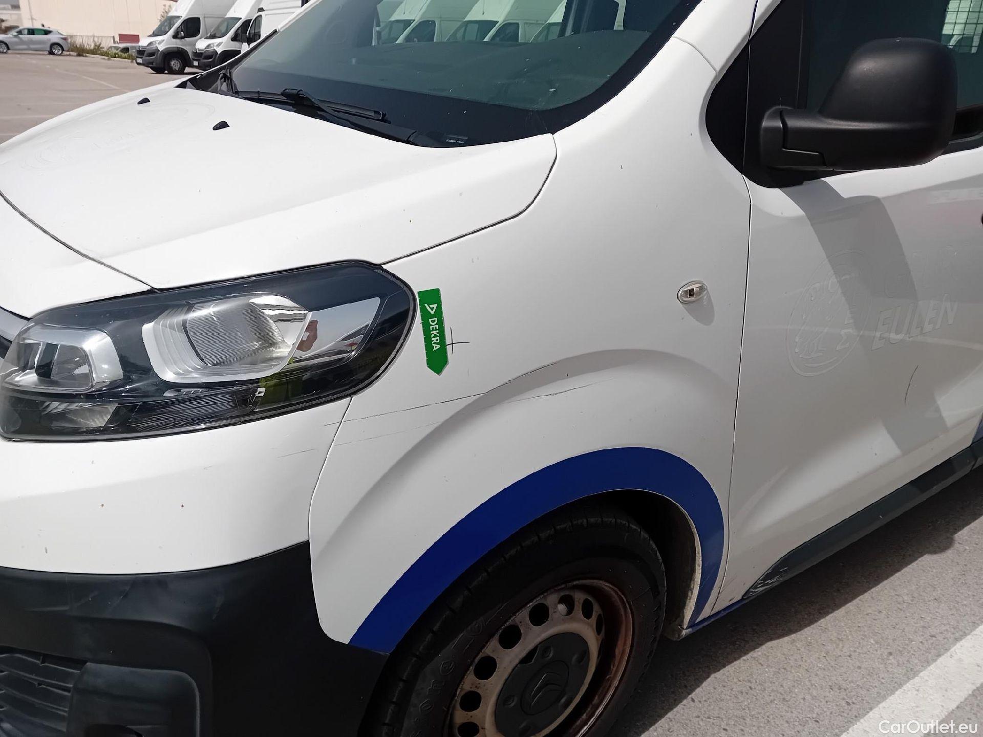  Citroen  Jumpy CITROEN  / 2016 / 4P / furgón DC Abatible Talla M BlueHDi 120 Control #24