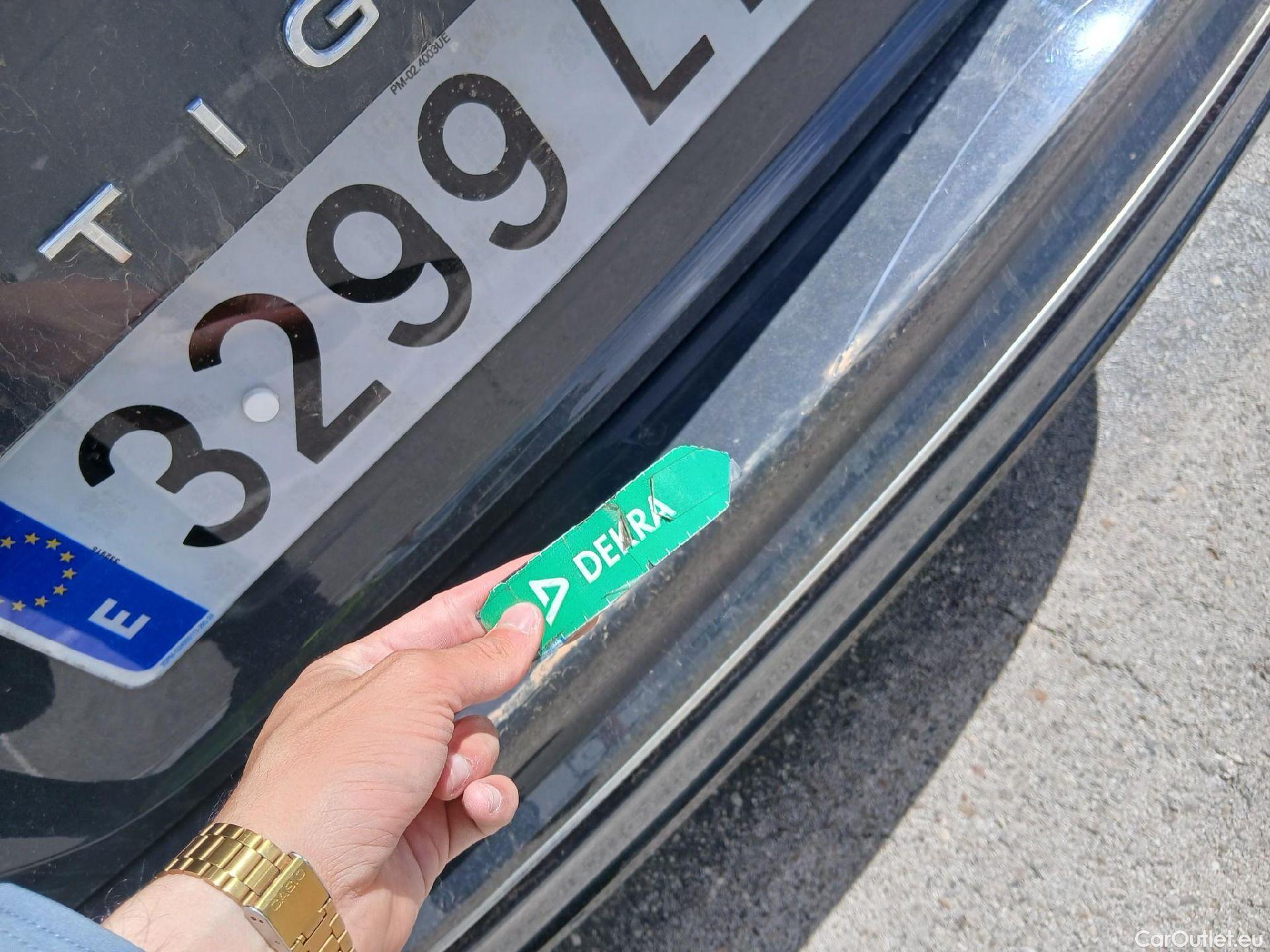  Volkswagen  Tiguan VOLKSWAGEN  / 2020 / 5P / todoterreno R-Line 2.0 TDI 110kW (150CV) DSG #25