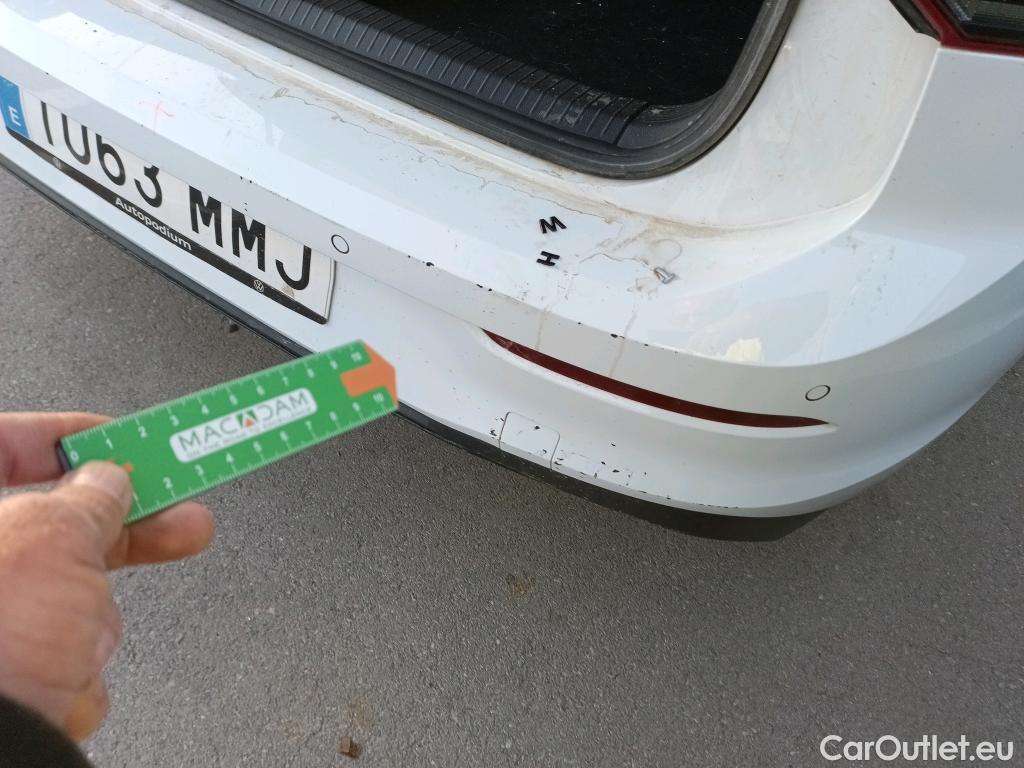  Volkswagen  Golf  VOLKSWAGEN / 2020 / 5P / berlina con portón Life 1.0 eTSI 81kW (110CV) DSG #18