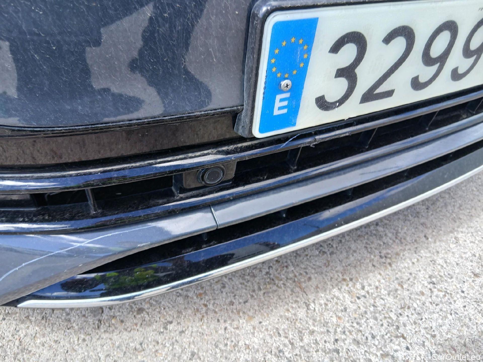  Volkswagen  Tiguan VOLKSWAGEN  / 2020 / 5P / todoterreno R-Line 2.0 TDI 110kW (150CV) DSG #13