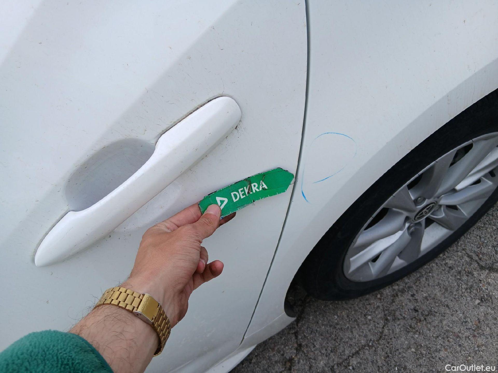  Toyota  Corolla TOYOTA  / 2019 / 5P / berlina con portón 140H Active Plus #23