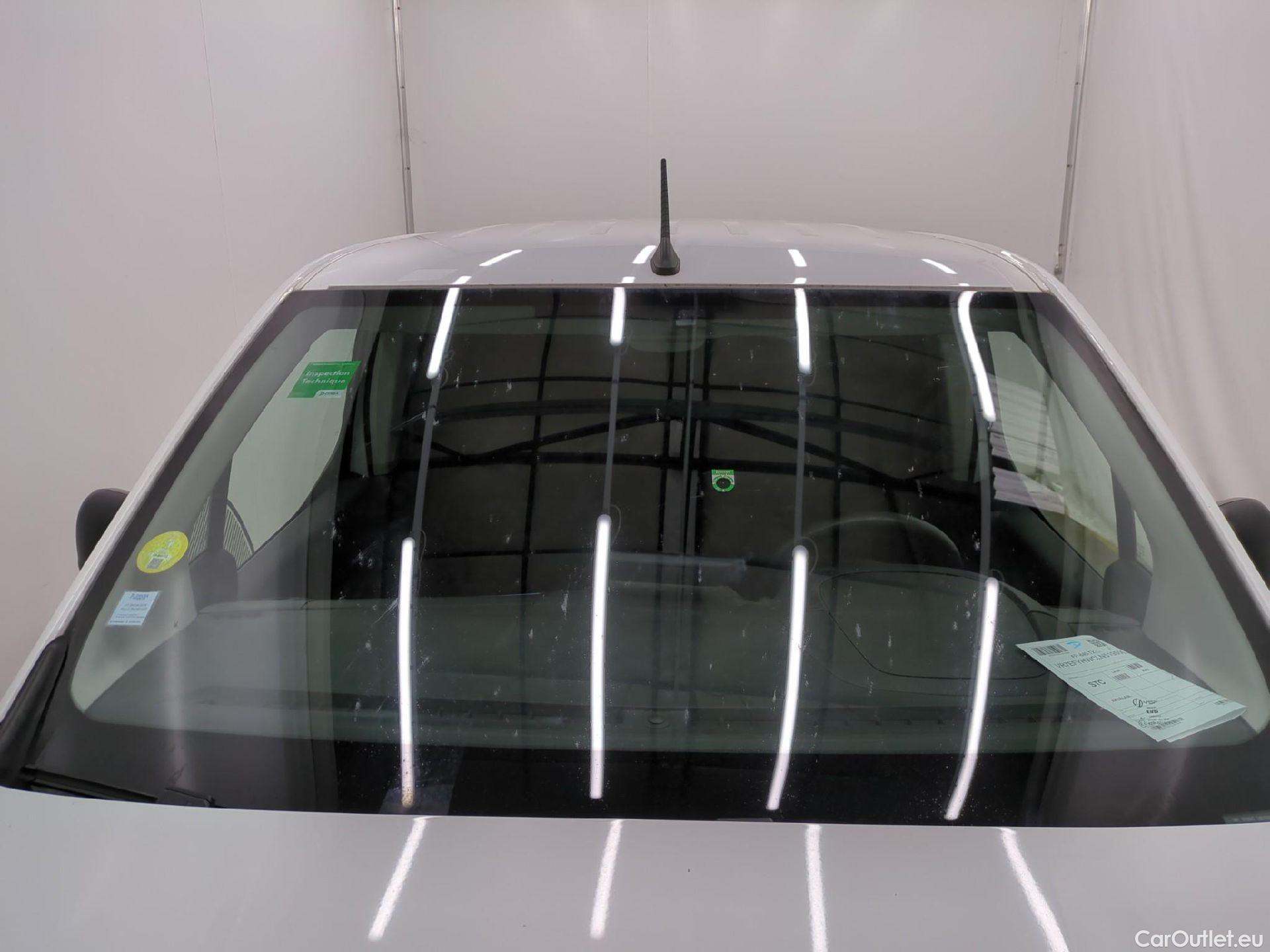  Citroen  Berlingo  Fourgon Club M 650 1.5 BlueHDi 75CV BVM5 E6dT #2