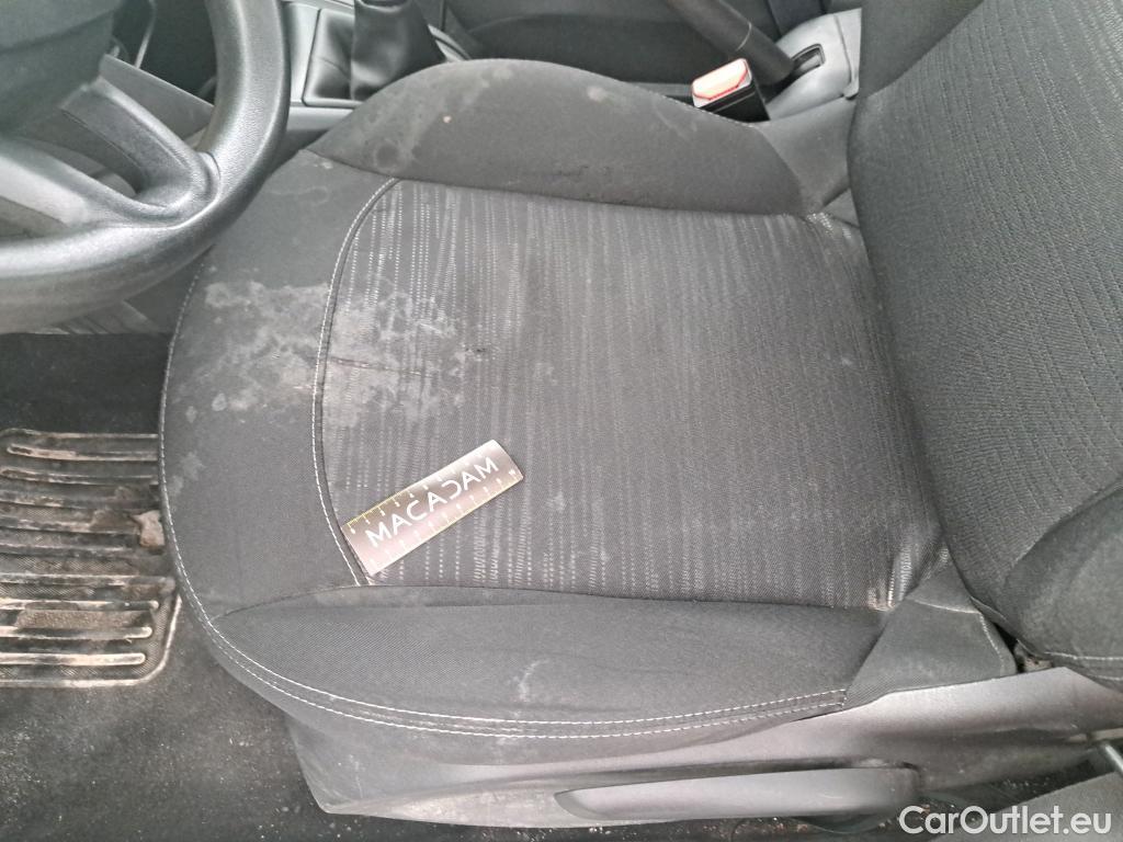  Peugeot  208  Affaire Premium 1.6 HDi 75CV BVM5 E6 #21