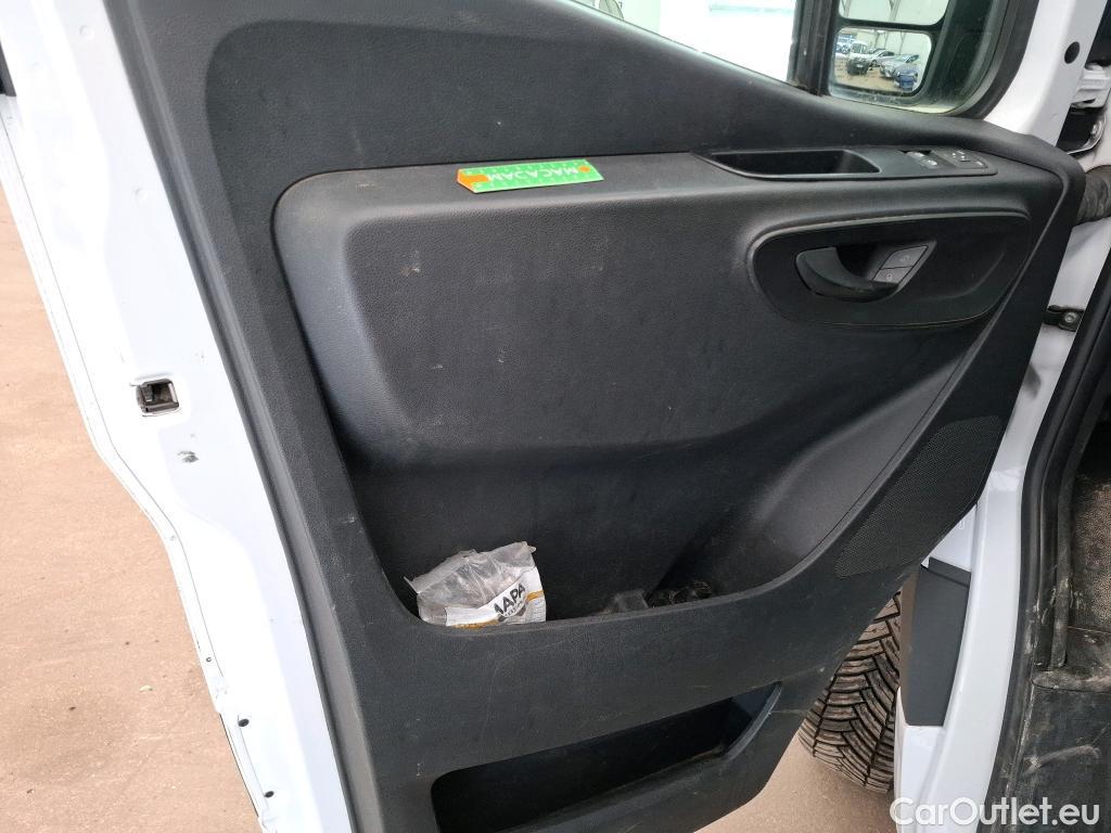  Mercedes  Sprinter MERCEDES-BENZ  / 2018 / 4P / Fourgon tôlé 516 CDI Emp 3665 3.5T #23