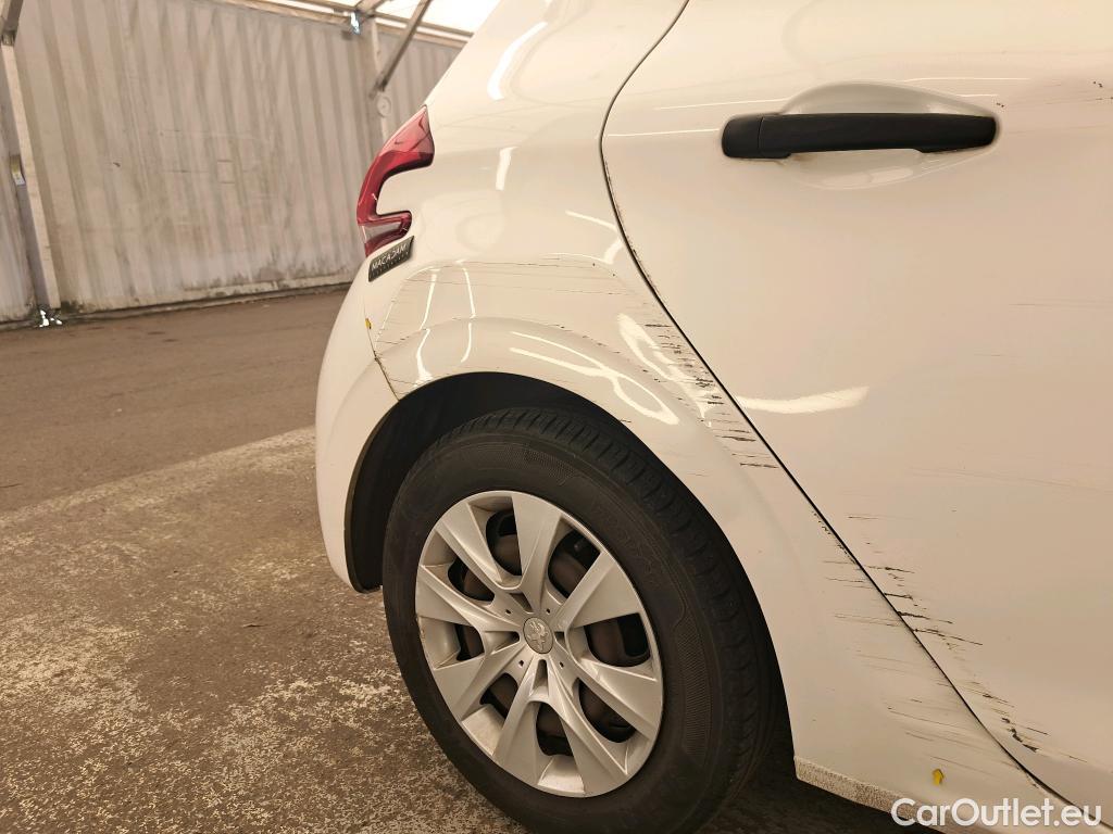  Peugeot  208  Affaire Premium 1.6 HDi 75CV BVM5 E6 #2