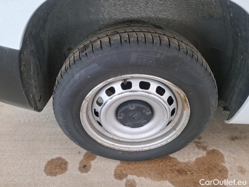  Citroen  Berlingo CITROEN  Van / 2018 / 4P / Fourgonnette Taille M 650kg PureTech 110 S&S BVM #20