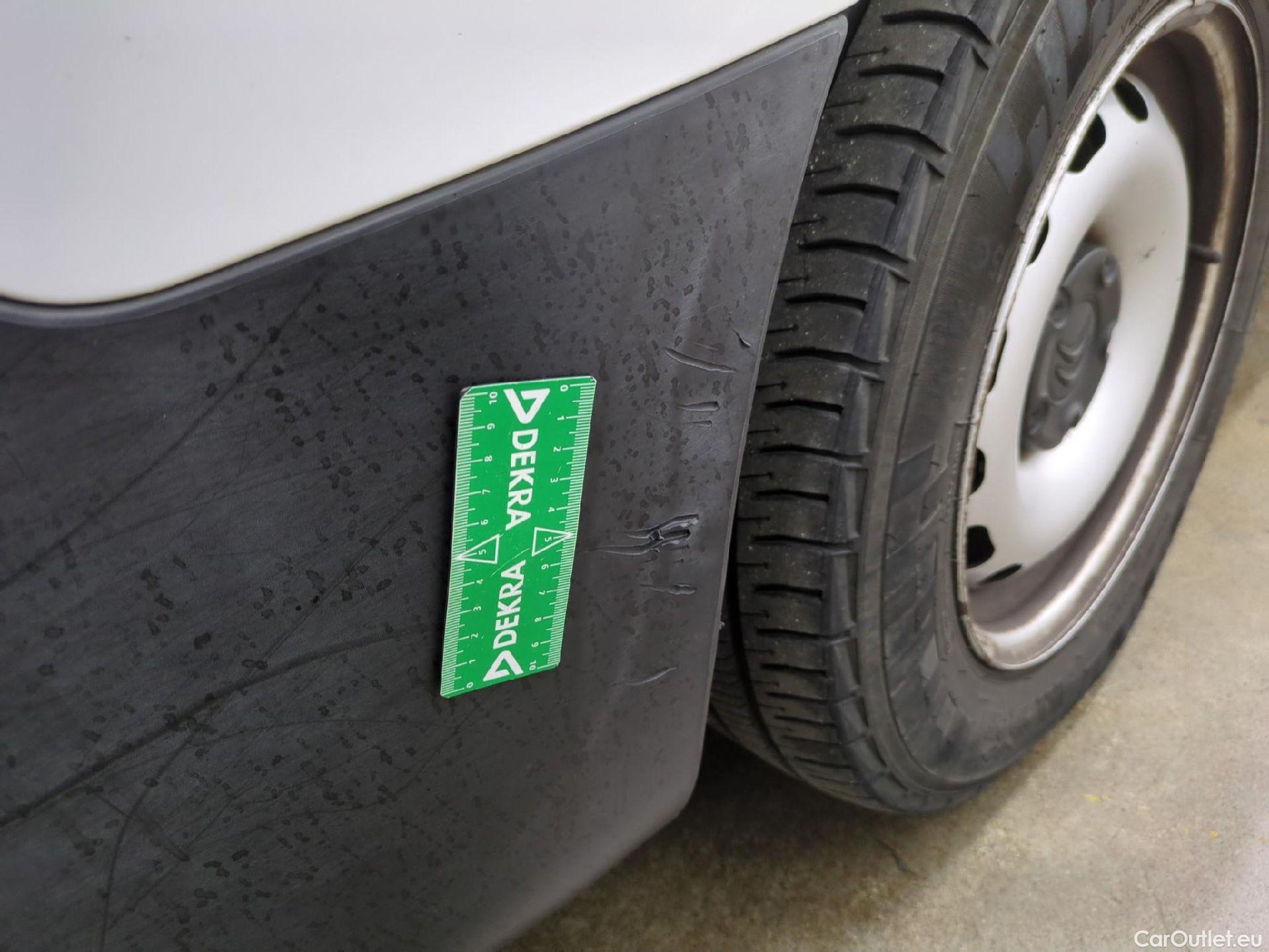  Citroen  Berlingo  Fourgon Club L1 (Court) 1.6 BlueHDi 75CV BVM5 E6 #28