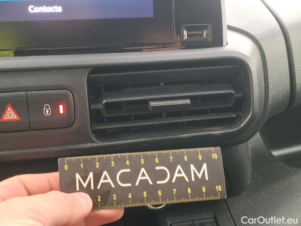  Citroen  Berlingo CITROEN  Van / 2018 / 4P / Fourgonnette Taille M 650kg PureTech 110 S&S BVM #25