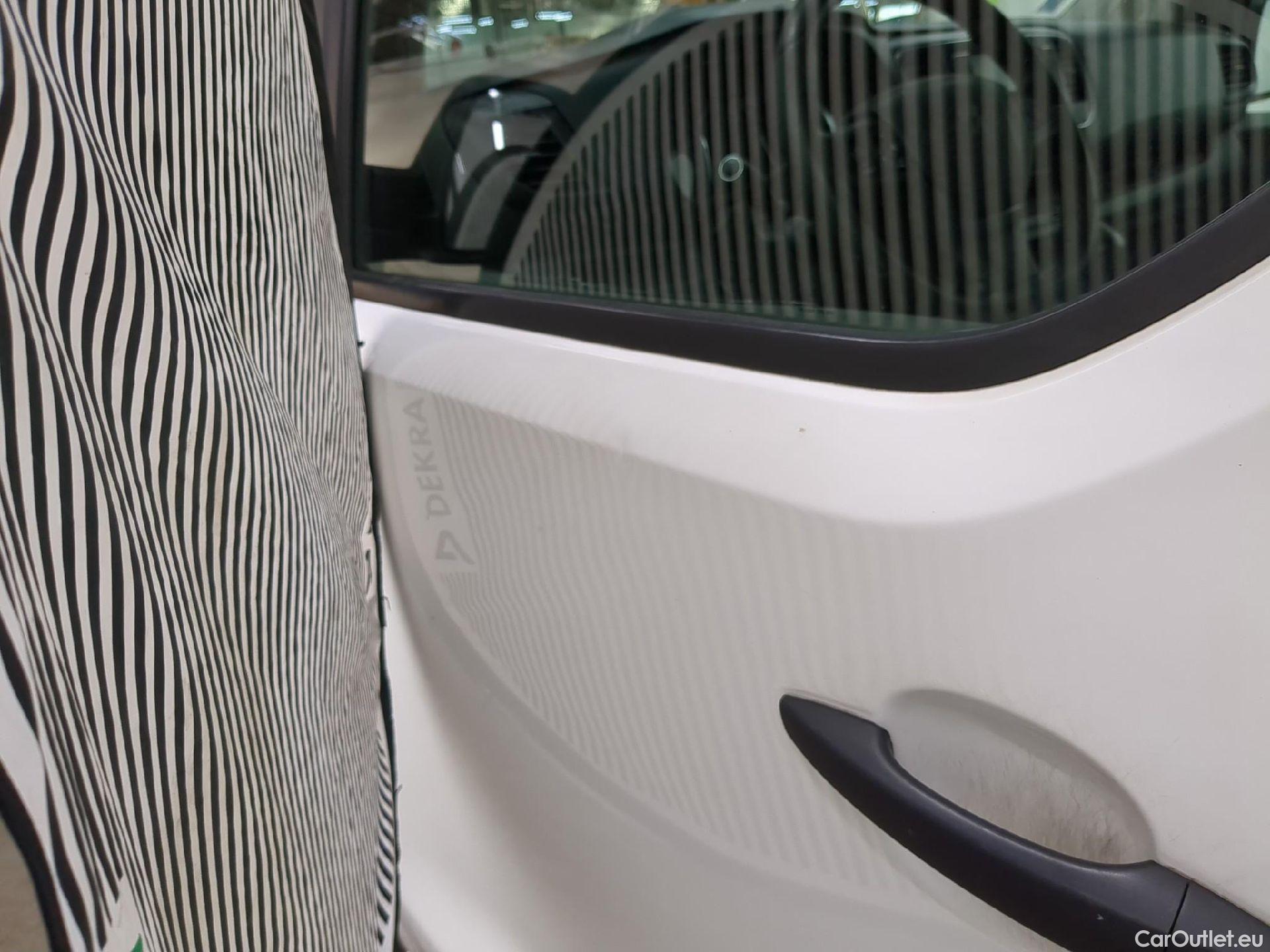  Peugeot  Expert  Fourgon Premium Pack Standard 1.6 HDi 95CV BVM5 E6 #31