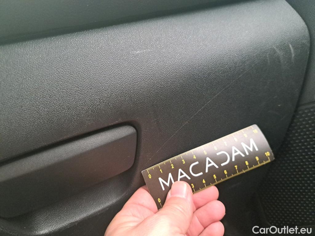  Peugeot  208  Affaire Premium 1.6 HDi 75CV BVM5 E6 #71