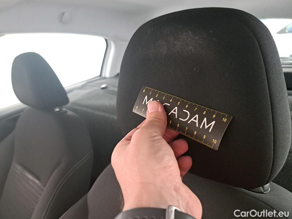  Peugeot  208  Affaire Premium 1.6 HDi 75CV BVM5 E6 #86