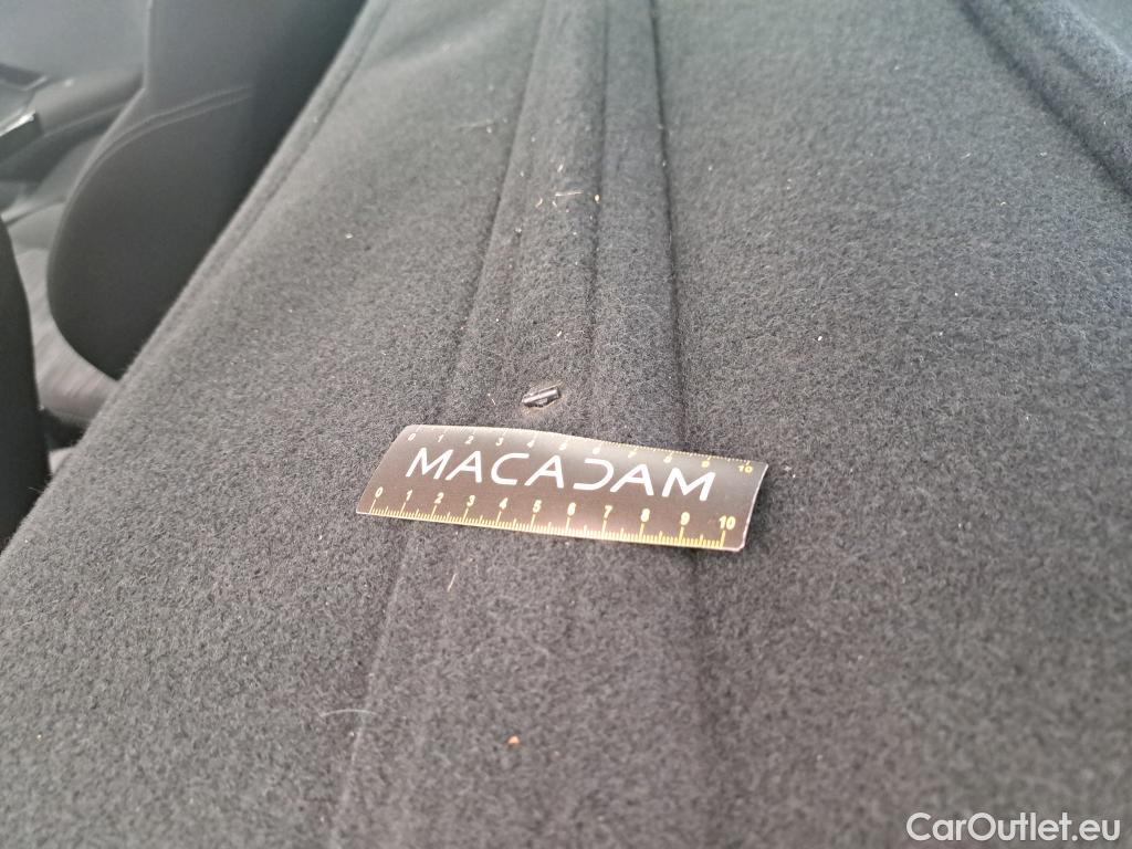  Peugeot  208  Affaire Premium 1.6 HDi 75CV BVM5 E6 #73