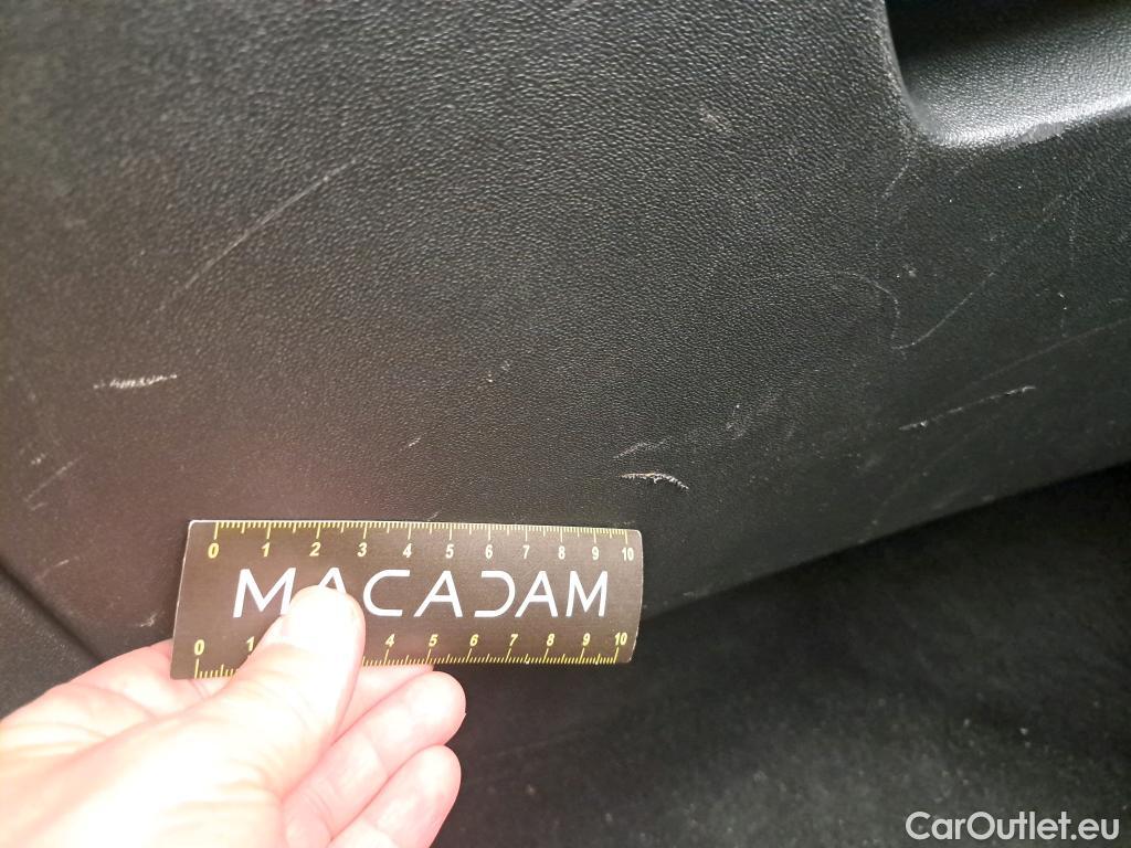  Peugeot  208  Affaire Premium 1.6 HDi 75CV BVM5 E6 #69