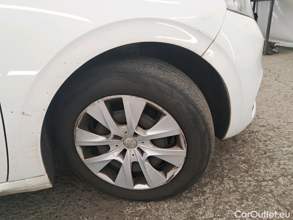  Peugeot  208  Affaire Premium 1.6 HDi 75CV BVM5 E6 #54