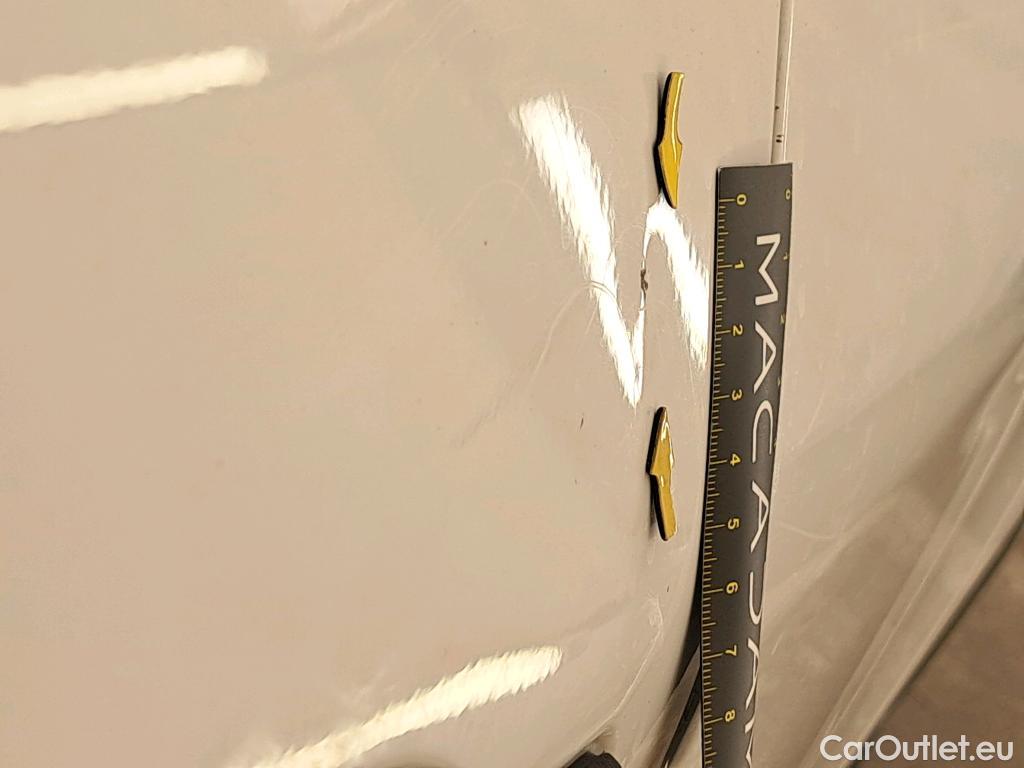  Peugeot  208  Affaire Premium 1.6 HDi 75CV BVM5 E6 #44