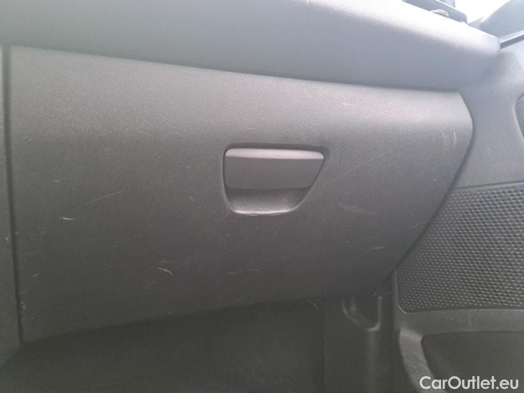  Peugeot  208  Affaire Premium 1.6 HDi 75CV BVM5 E6 #68