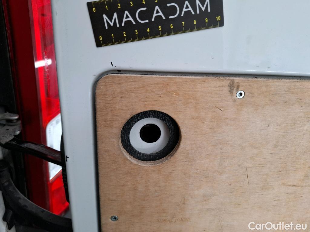  Peugeot  Boxer PEUGEOT  / 2014 / 4P / Fourgon tôlé 2.0 BLUEHDI 110 PREMIUM PA 333 L1H2 #40