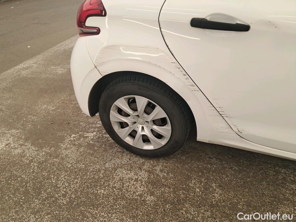  Peugeot  208  Affaire Premium 1.6 HDi 75CV BVM5 E6 #74