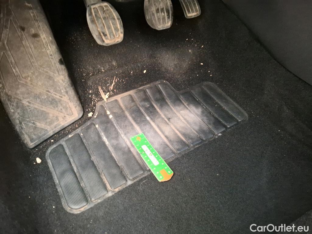  Peugeot  308  Active Pack 1.5 HDi 130CV BVM6 E6d #52