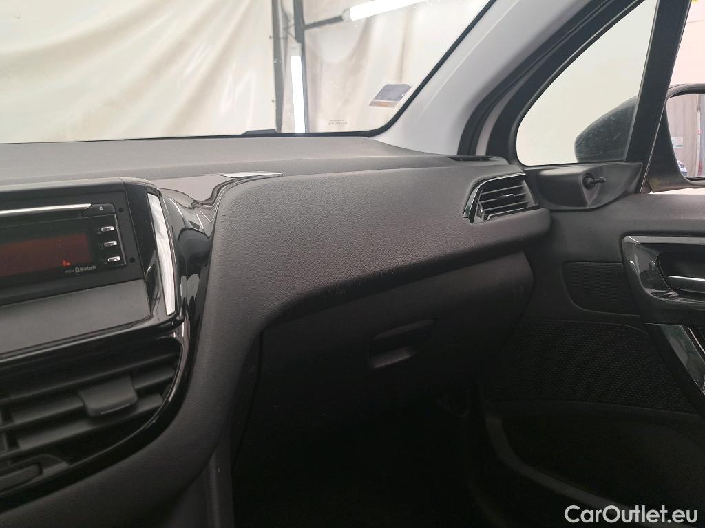  Peugeot  208  Affaire Premium 1.6 HDi 75CV BVM5 E6 #87