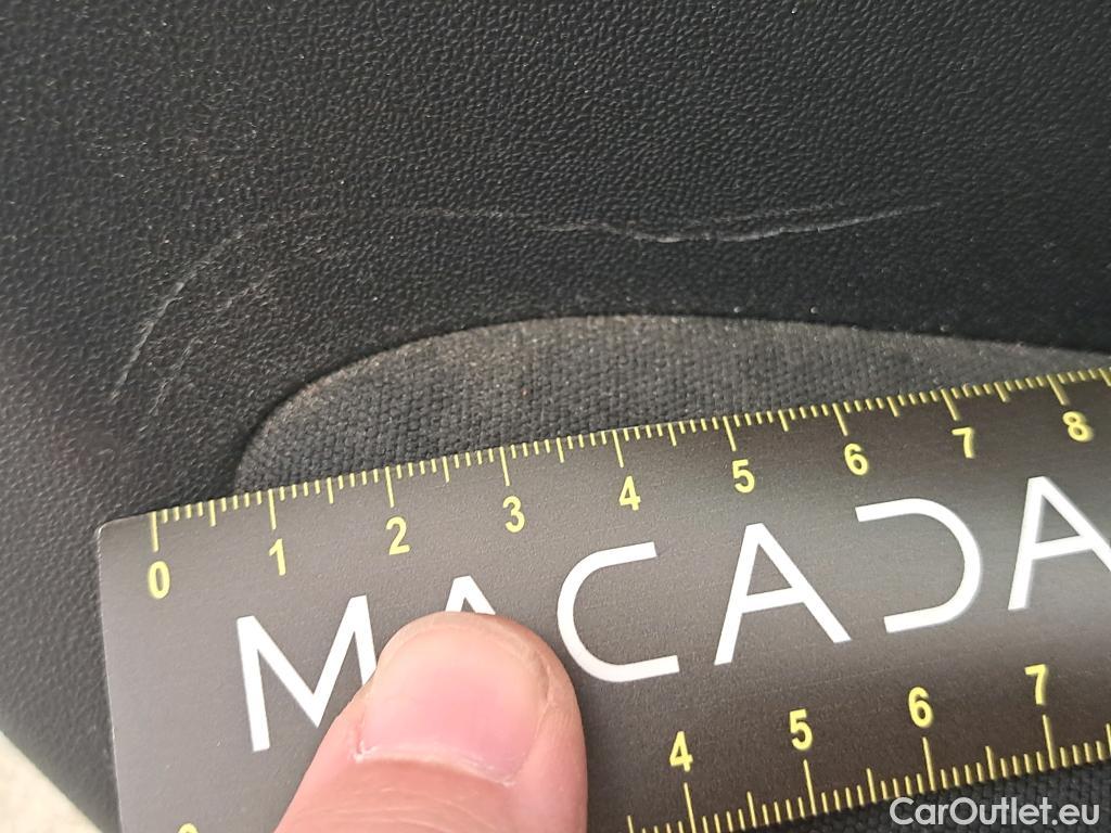  Peugeot  208  Affaire Premium 1.6 HDi 75CV BVM5 E6 #64