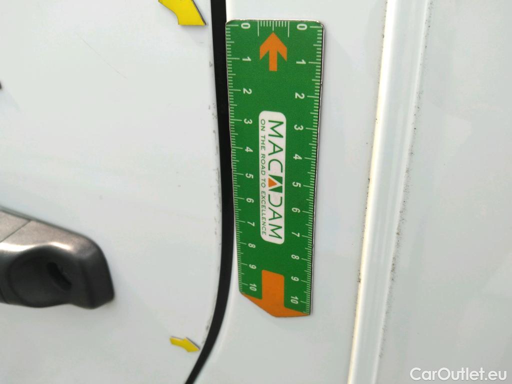  Renault  Trafic RENAULT  / 2014 / 4P / Fourgon tôlé &FG GCF L1H1 1200 dCi 95 E6 #8