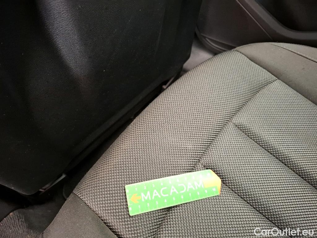  Audi  A4  Avant 30 TDI Business Line 2.0 TDI 135CV BVA7 E6d #24