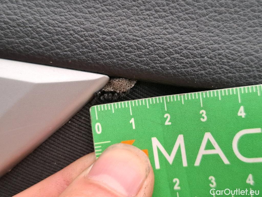  Audi  A4  Avant 30 TDI Business Line 2.0 TDI 135CV BVA7 E6d #17