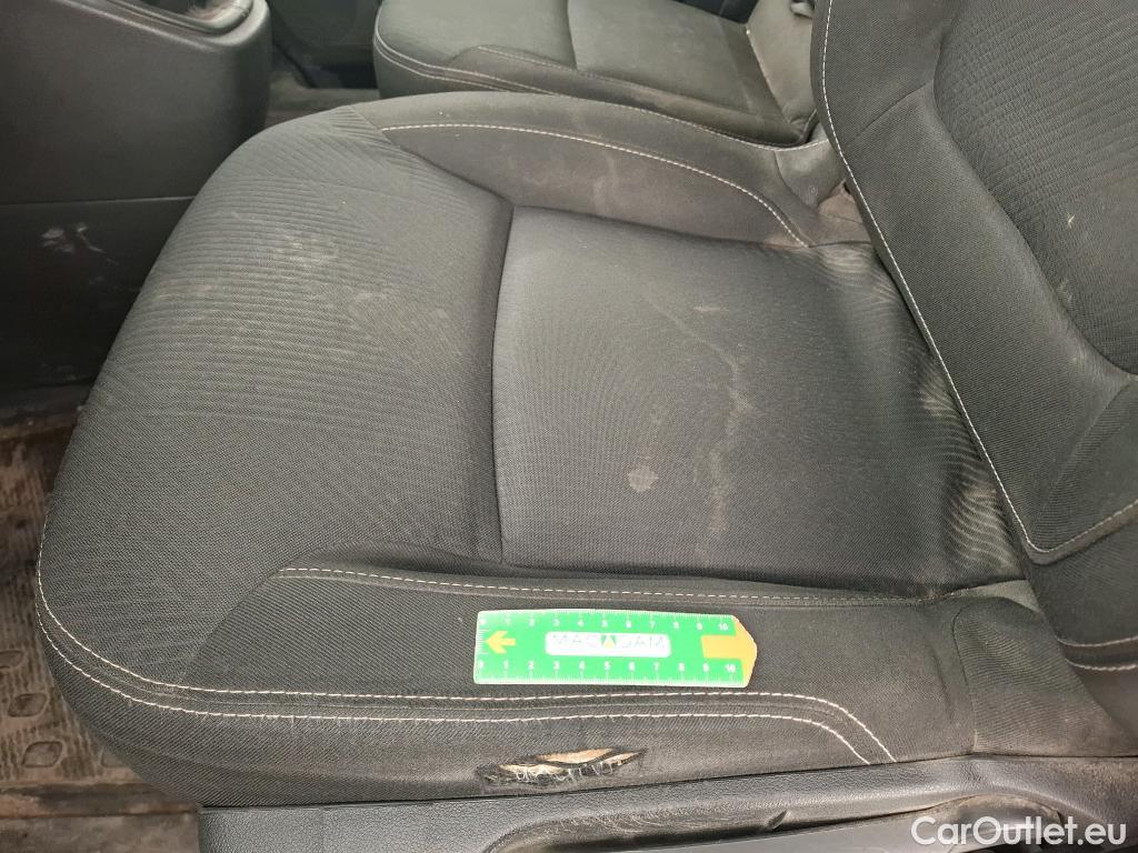  Renault  Trafic RENAULT  / 2019 / 4P / Fourgon tole NV CA GCF L2H1 1200 dCi 120 S&S #30