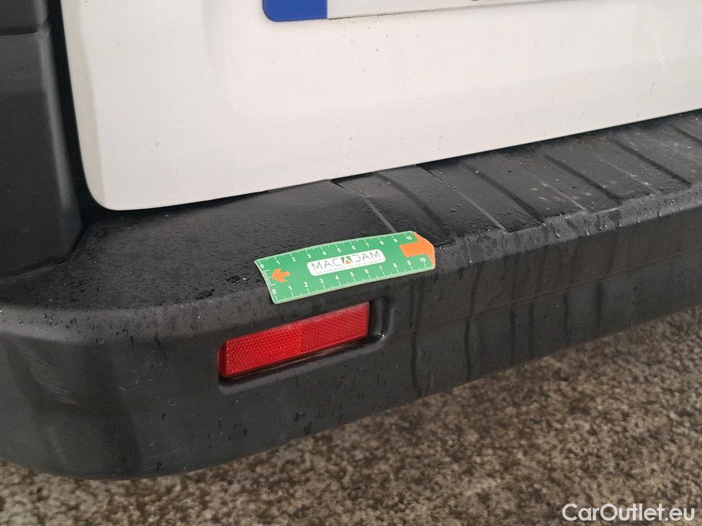  Renault  Trafic RENAULT  / 2019 / 4P / Fourgon tole NV CA GCF L2H1 1200 dCi 120 S&S #19