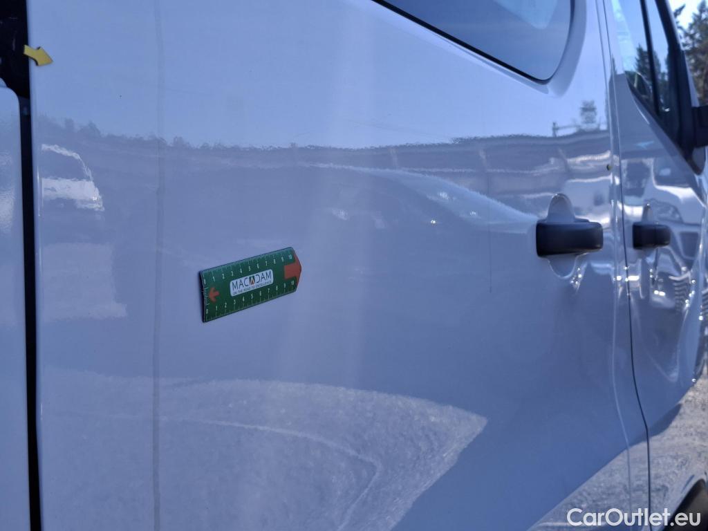  Renault  Trafic RENAULT  / 2019 / 4P / Fourgon tole NV CA GCF L2H1 1200 dCi 120 S&S #14