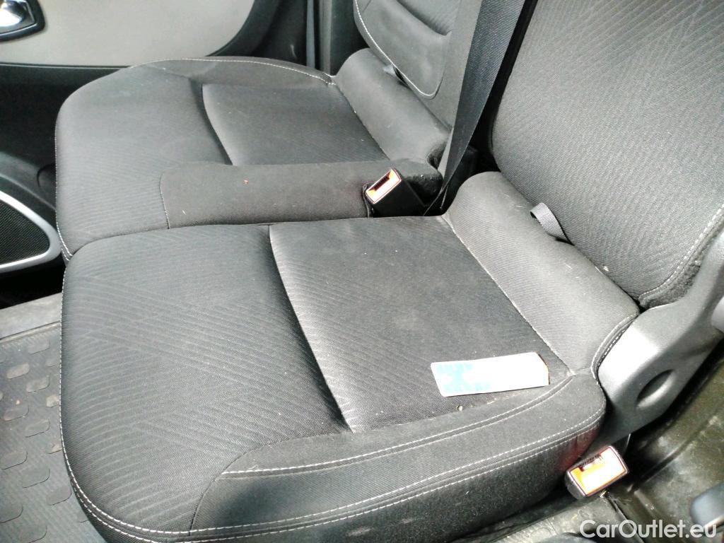  Renault  Trafic RENAULT  / 2014 / 4P / Fourgon tôlé &FG GCF L1H1 1200 dCi 95 E6 #3