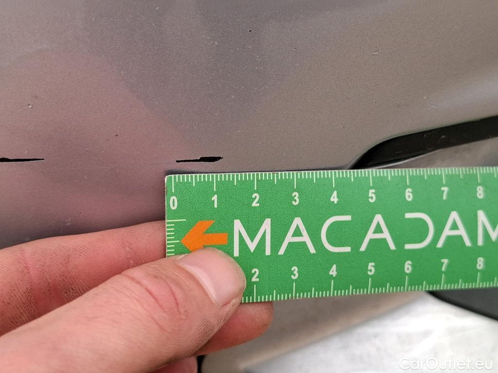  Audi  A4  Avant 30 TDI Business Line 2.0 TDI 135CV BVA7 E6d #3