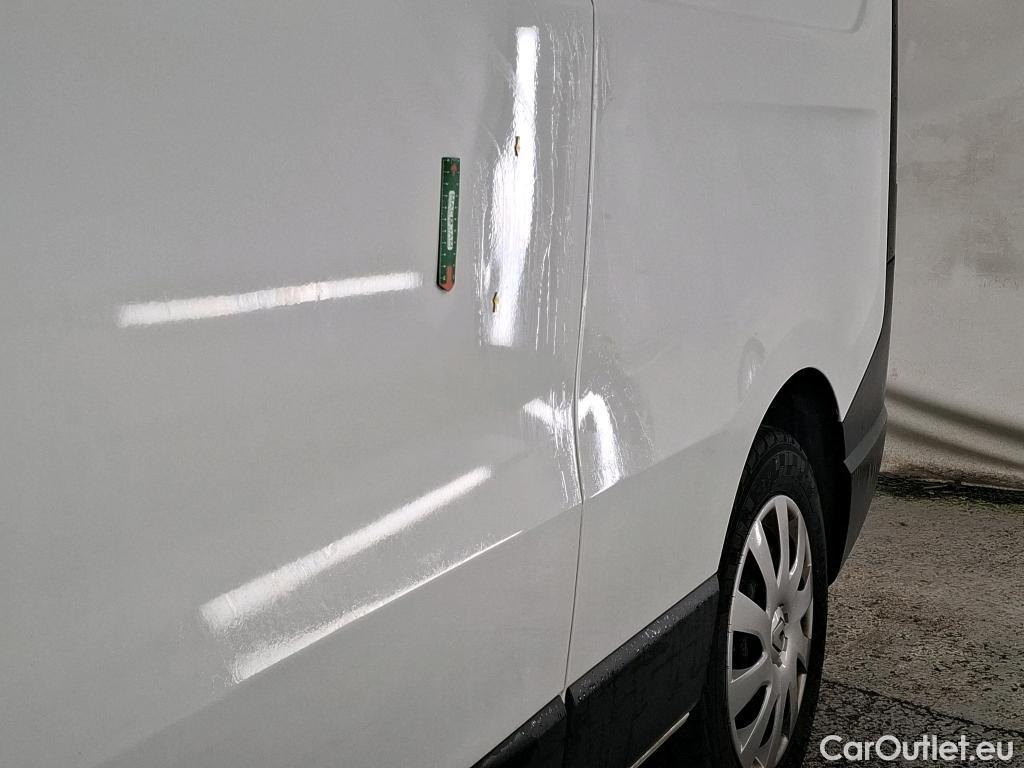  Renault  Trafic RENAULT  / 2019 / 4P / Fourgon tole NV CA GCF L2H1 1200 dCi 120 S&S #8