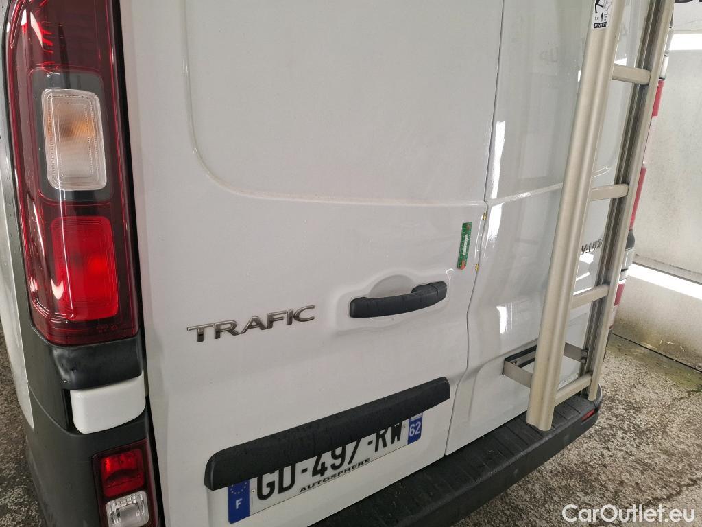  Renault  Trafic RENAULT  / 2019 / 4P / Fourgon tole NV CA GCF L2H1 1200 dCi 120 S&S #26
