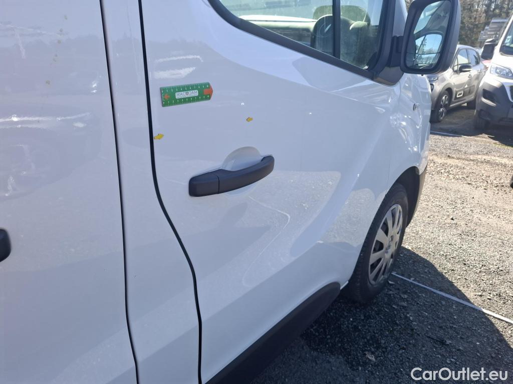  Renault  Trafic RENAULT  / 2019 / 4P / Fourgon tole NV CA GCF L2H1 1200 dCi 120 S&S #25