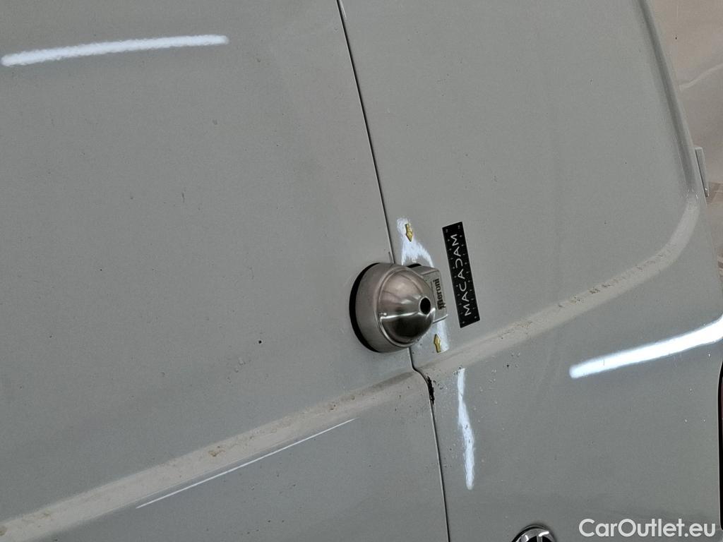  Volkswagen  Transporter VOLKSWAGEN  / 2019 / 4P / Fourgon tôlé 2.0 TDi 150 L1H1 Business Line #18