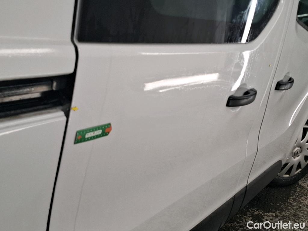  Renault  Trafic RENAULT  / 2019 / 4P / Fourgon tole NV CA GCF L2H1 1200 dCi 120 S&S #11