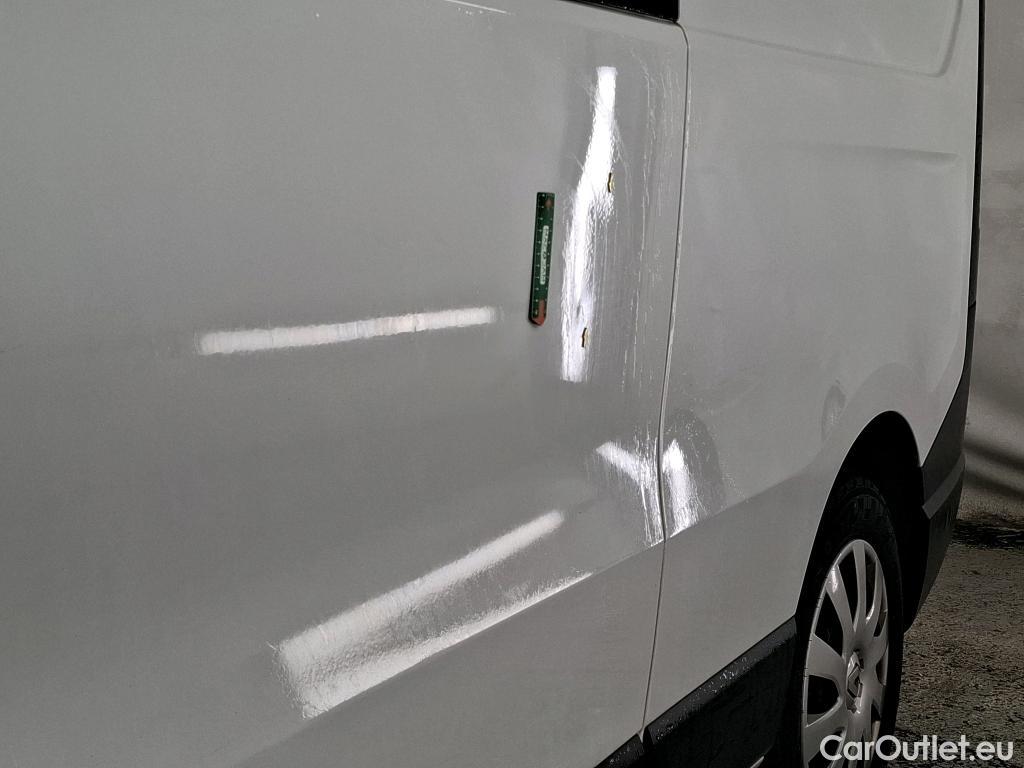  Renault  Trafic RENAULT  / 2019 / 4P / Fourgon tole NV CA GCF L2H1 1200 dCi 120 S&S #7