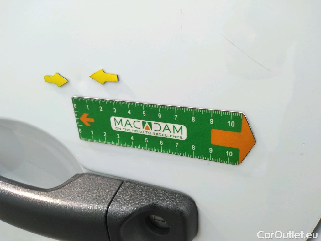  Renault  Trafic RENAULT  / 2014 / 4P / Fourgon tôlé &FG GCF L1H1 1200 dCi 95 E6 #9