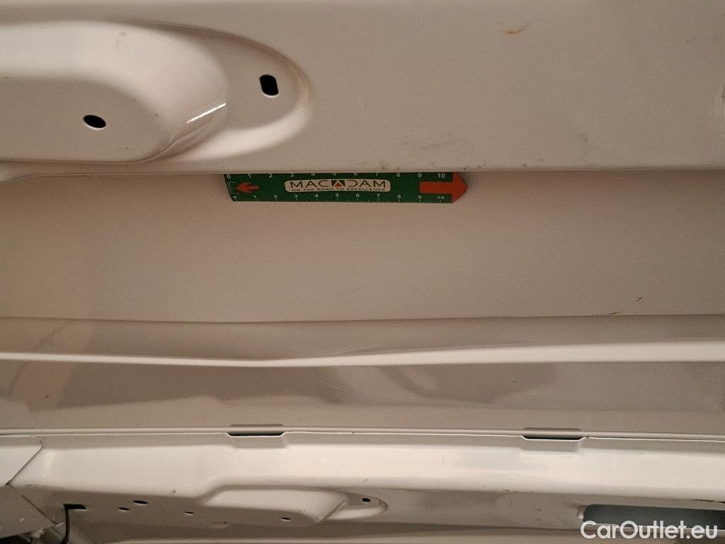  Renault  Trafic RENAULT  / 2019 / 4P / Fourgon tole NV CA GCF L2H1 1200 dCi 120 S&S #5