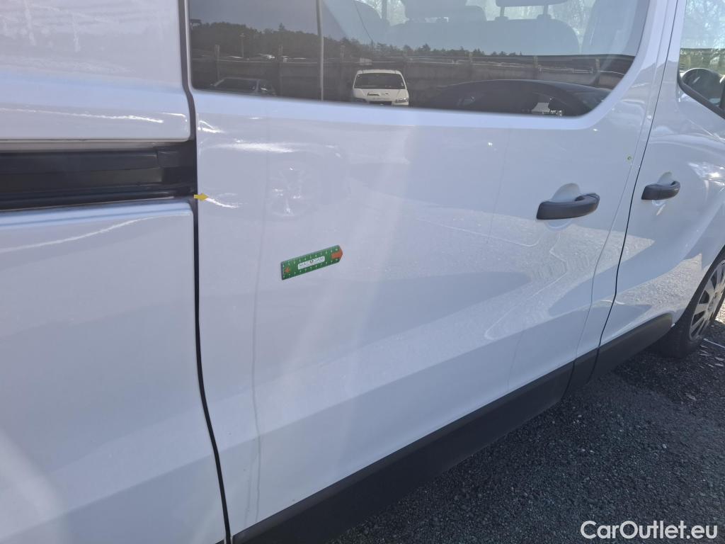  Renault  Trafic RENAULT  / 2019 / 4P / Fourgon tole NV CA GCF L2H1 1200 dCi 120 S&S #17