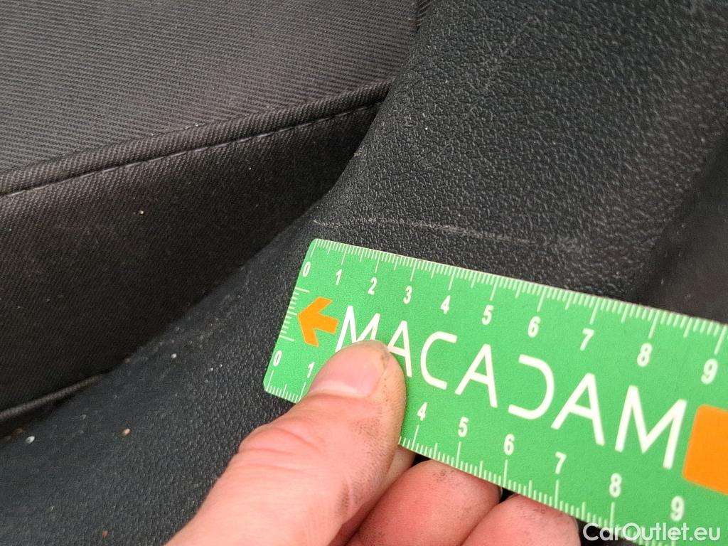  Audi  A4  Avant 30 TDI Business Line 2.0 TDI 135CV BVA7 E6d #12