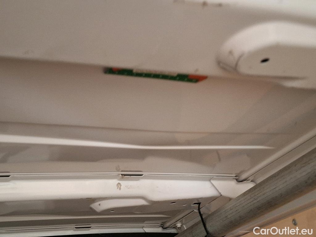  Renault  Trafic RENAULT  / 2019 / 4P / Fourgon tole NV CA GCF L2H1 1200 dCi 120 S&S #4