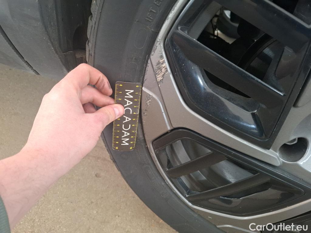  Citroen  C4  Berline Feel Pack 1.5 BlueHDI 130CV BVA8 E6d #34